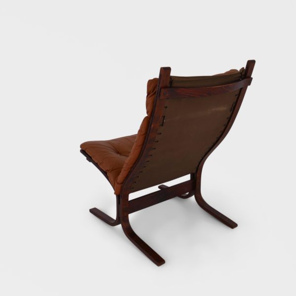 Høy "Siesta" av Ingmar Relling | Skammel - Image 6