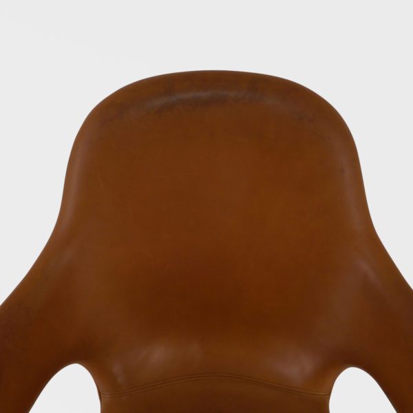 “JH15/Catch” Spisestuestoler av James Hayton for &Tradition | Cognac Skinn - Image 13