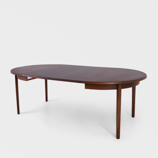 Rundt Spisebord i Eik fra Brødrene Sørheim | 216 cm - Image 7