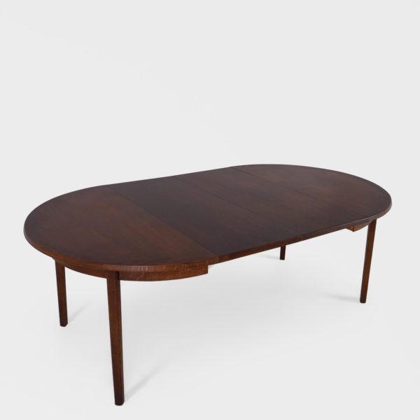 Rundt Spisebord i Eik fra Brødrene Sørheim | 216 cm - Image 8