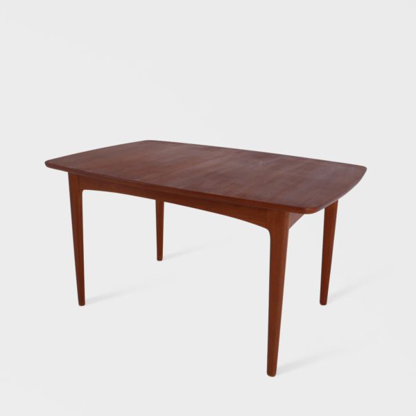 Spisebord i Teak Designet av Torbjørn Afdal for Bruksbo Tegnekontor  | Ileggsplate