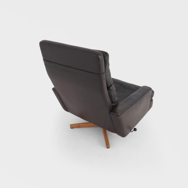 “Modell 807” Lenestol av Frederik Kayser for Vatne Møbler | Sort Skinn - Image 6
