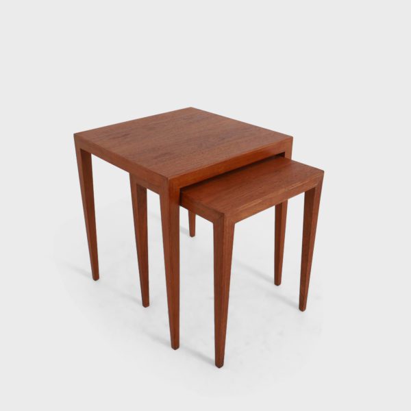 Danske Sidebord / Settebord i Teak av Severin Hansen for Haslev Møbelsnedkeri