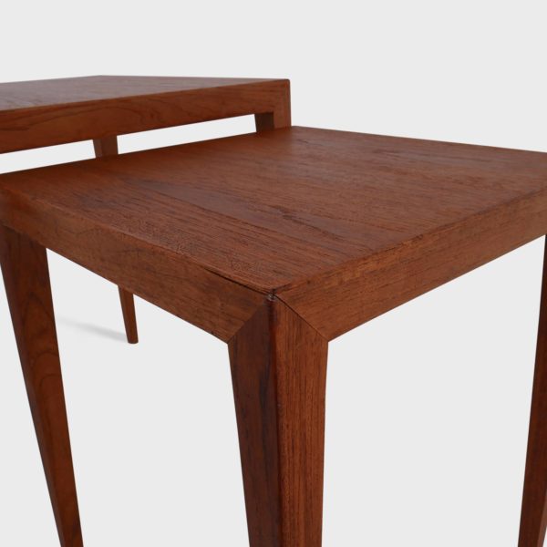 Danske Sidebord / Settebord i Teak av Severin Hansen for Haslev Møbelsnedkeri - Image 7