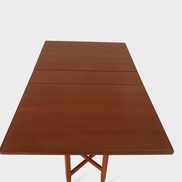 “Klaffebord nr. 2” av Bendt Winge for Kleppes Møbelfabrikk - Image 10