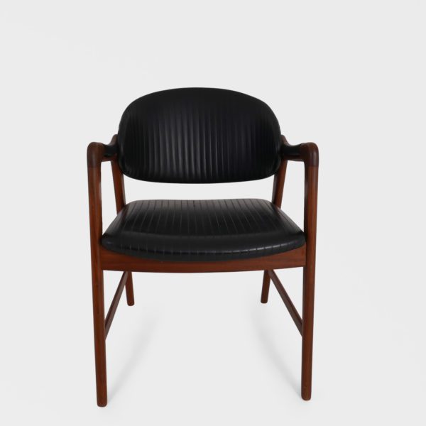 "Akaba" Armstol av Arnt Lande for Stokke - Image 4