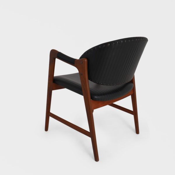 "Akaba" Armstol av Arnt Lande for Stokke - Image 5