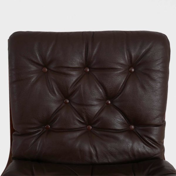 “Uno” Lenestoler Designet av Per Leiv Øie Produsert av Ekornes | Brunt Skinn - Image 7