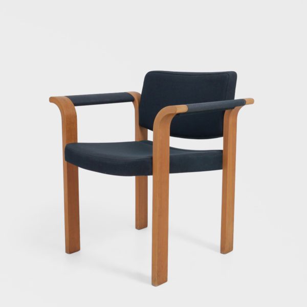 Danske "Modell 61" Armstoler i Eik Designet av Rud Thygesen & Johnny Sørensen for Magnus Olesen - Image 2