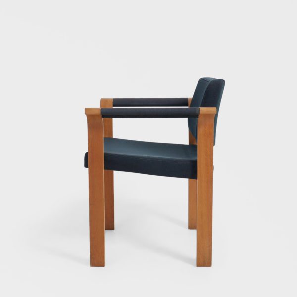 Danske "Modell 61" Armstoler i Eik Designet av Rud Thygesen & Johnny Sørensen for Magnus Olesen - Image 4