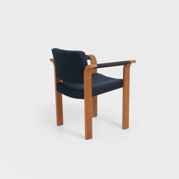 Danske "Modell 61" Armstoler i Eik Designet av Rud Thygesen & Johnny Sørensen for Magnus Olesen - Image 7