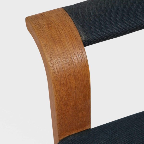 Danske "Modell 61" Armstoler i Eik Designet av Rud Thygesen & Johnny Sørensen for Magnus Olesen - Image 8