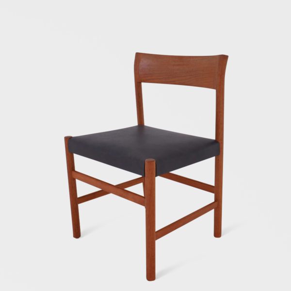"Modell nr. 9" Spisestuestoler av Arne Halvorsen for L. Jacobsen Møbelsnekkeri - Bilde 4
