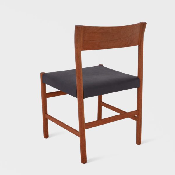 "Modell nr. 9" Spisestuestoler av Arne Halvorsen for L. Jacobsen Møbelsnekkeri - Bilde 6