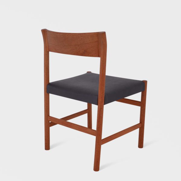 "Modell nr. 9" Spisestuestoler av Arne Halvorsen for L. Jacobsen Møbelsnekkeri - Bilde 8