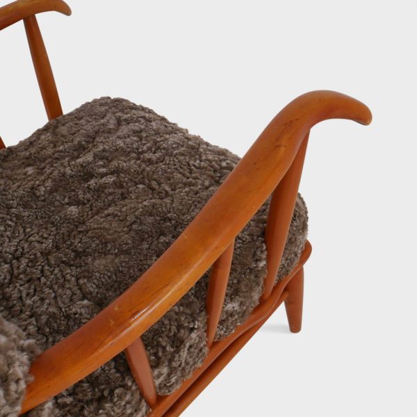 "Peisstol" Lenestoler attribuert Arnt Lande for Møller & Stokke | Nyomtrukket i Saueskinn - Bilde 9