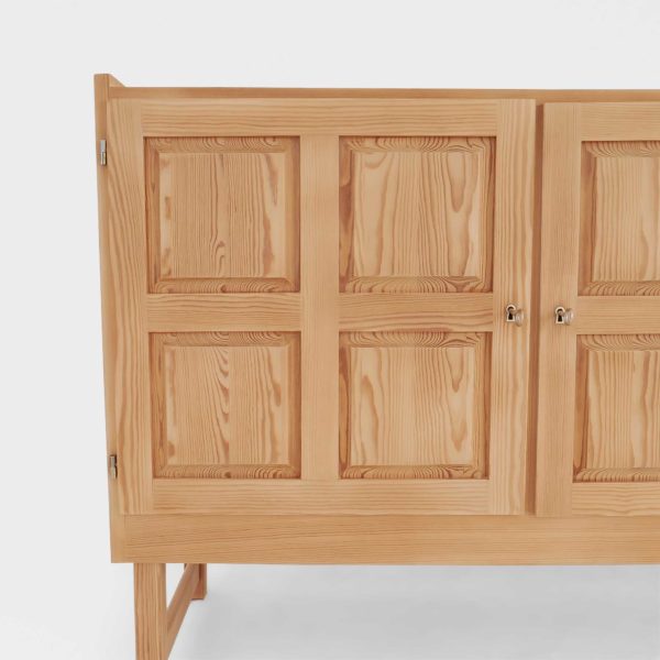 "Futurum" Skjenk i Furu | Designet av Rastad & Relling Tegnekontor - Image 7